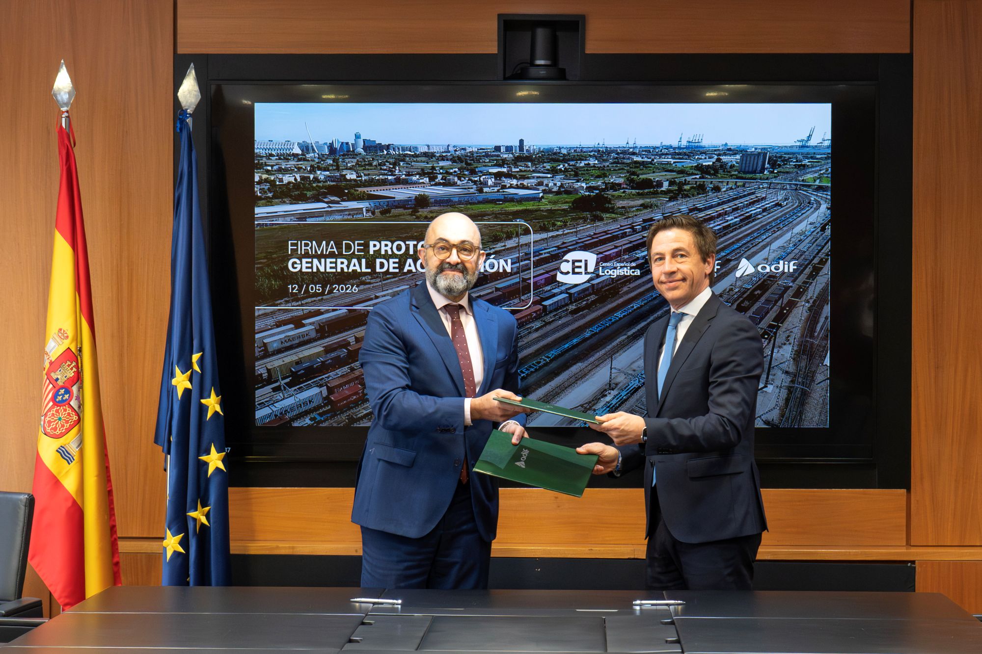 Firma del protocolo de colaboración Adif-CEL
