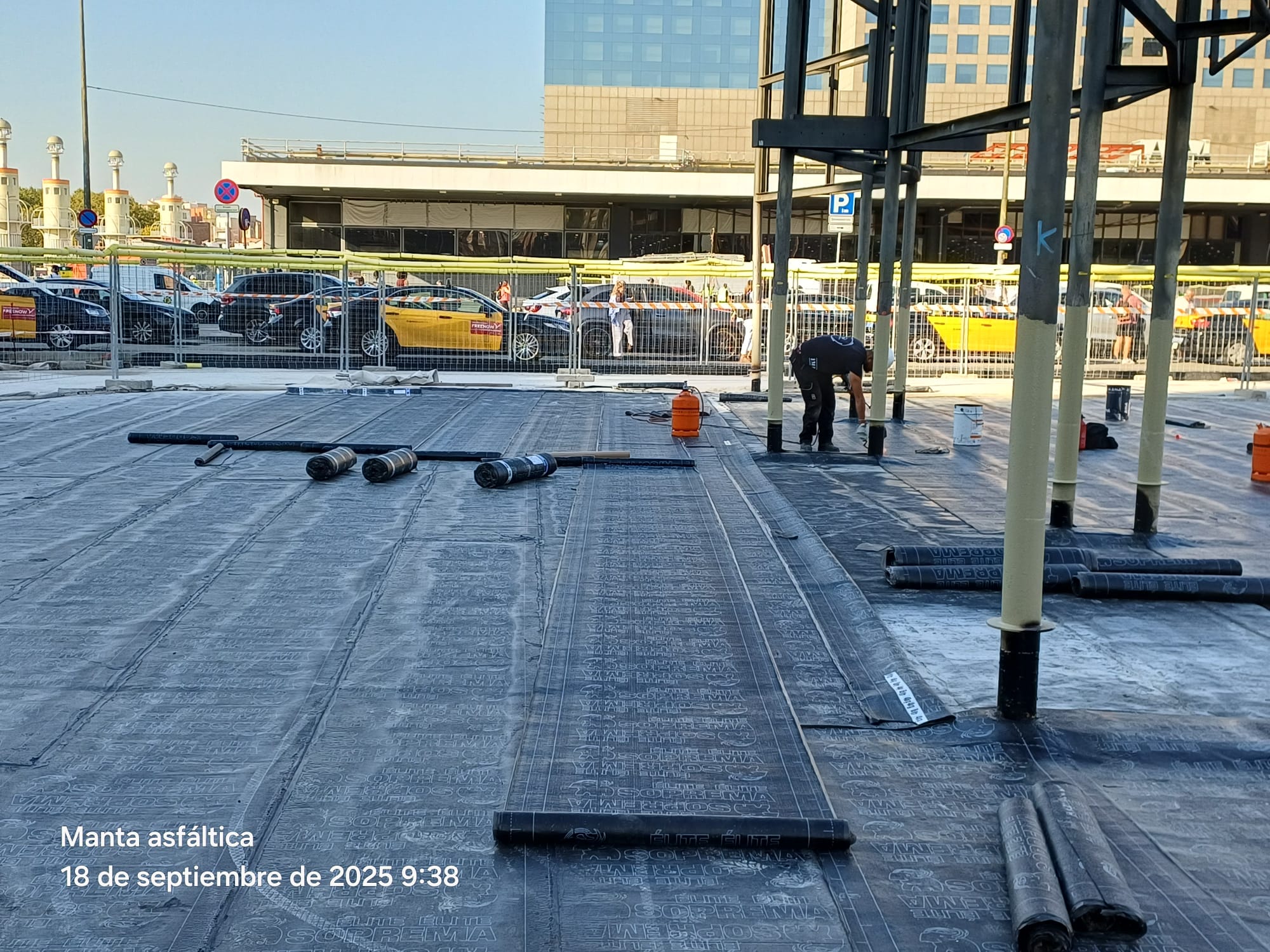 18 de septiembre de 2025. Plaça Països Impermeabilización.