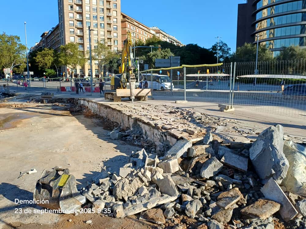 23 de septiembre de 2025. Plaça Països demoliciones.