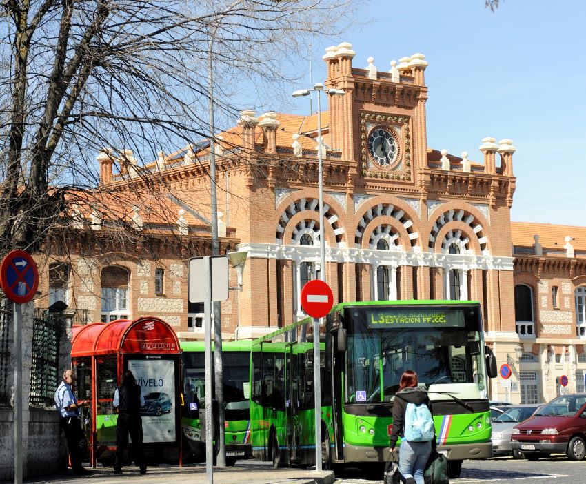 Fachada principal de la estación de Ferrocarril de Aranjuez