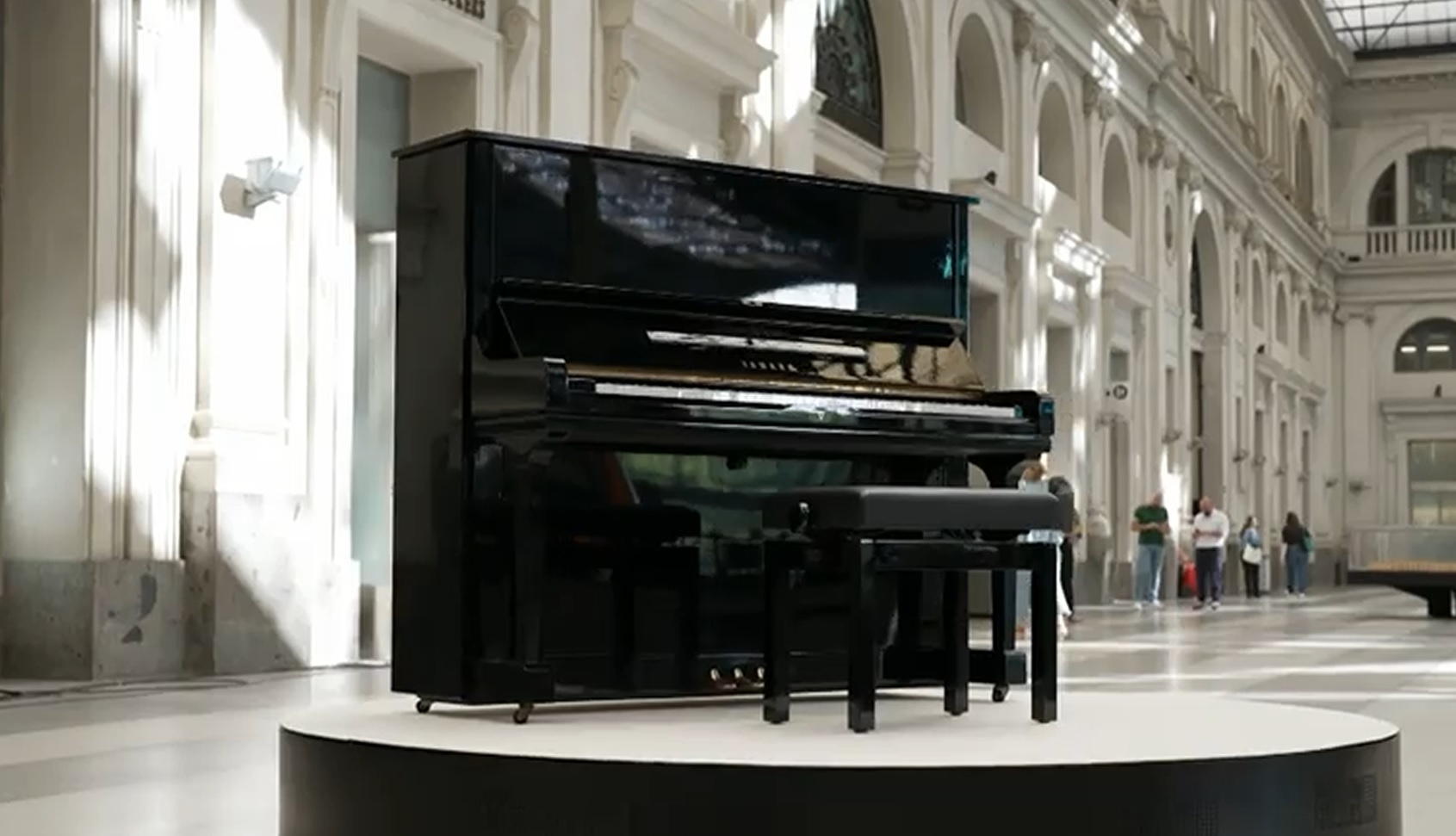 Imagen de un piano en la estación Barcelona Francia