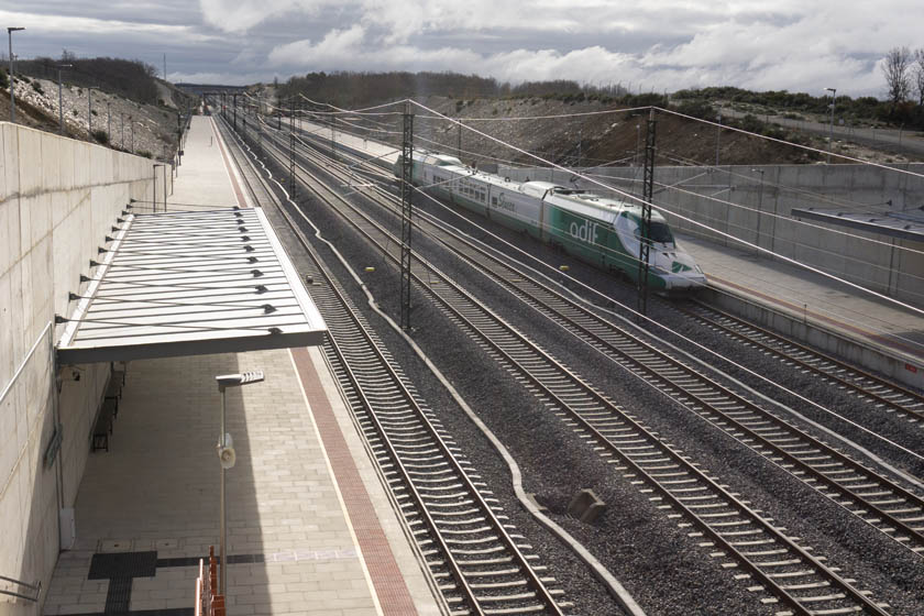 LAV Galicia, Probas Séneca, Estación Sanabria 14-04-21