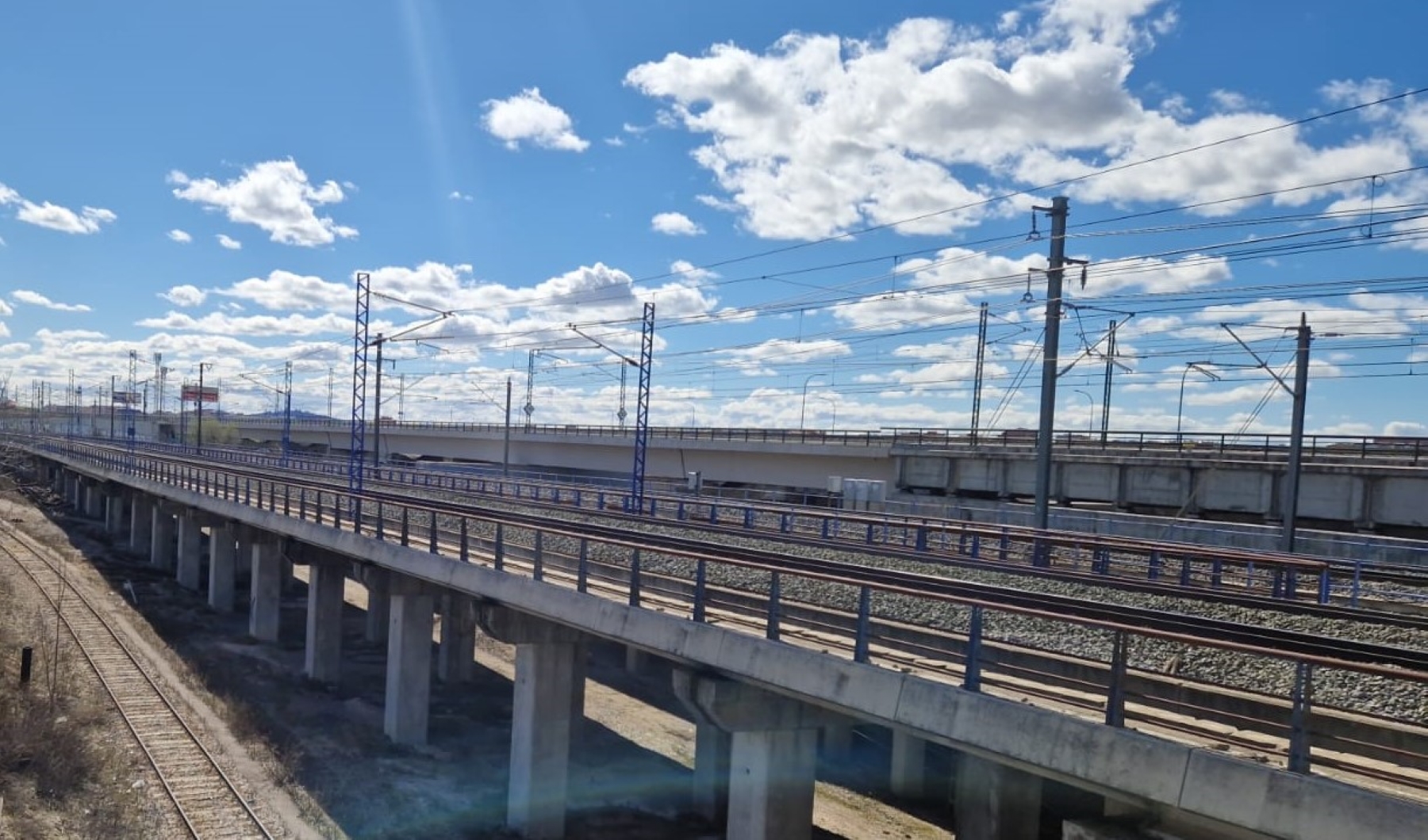 Viaducto Santa Catalia a la salida de Madrid.