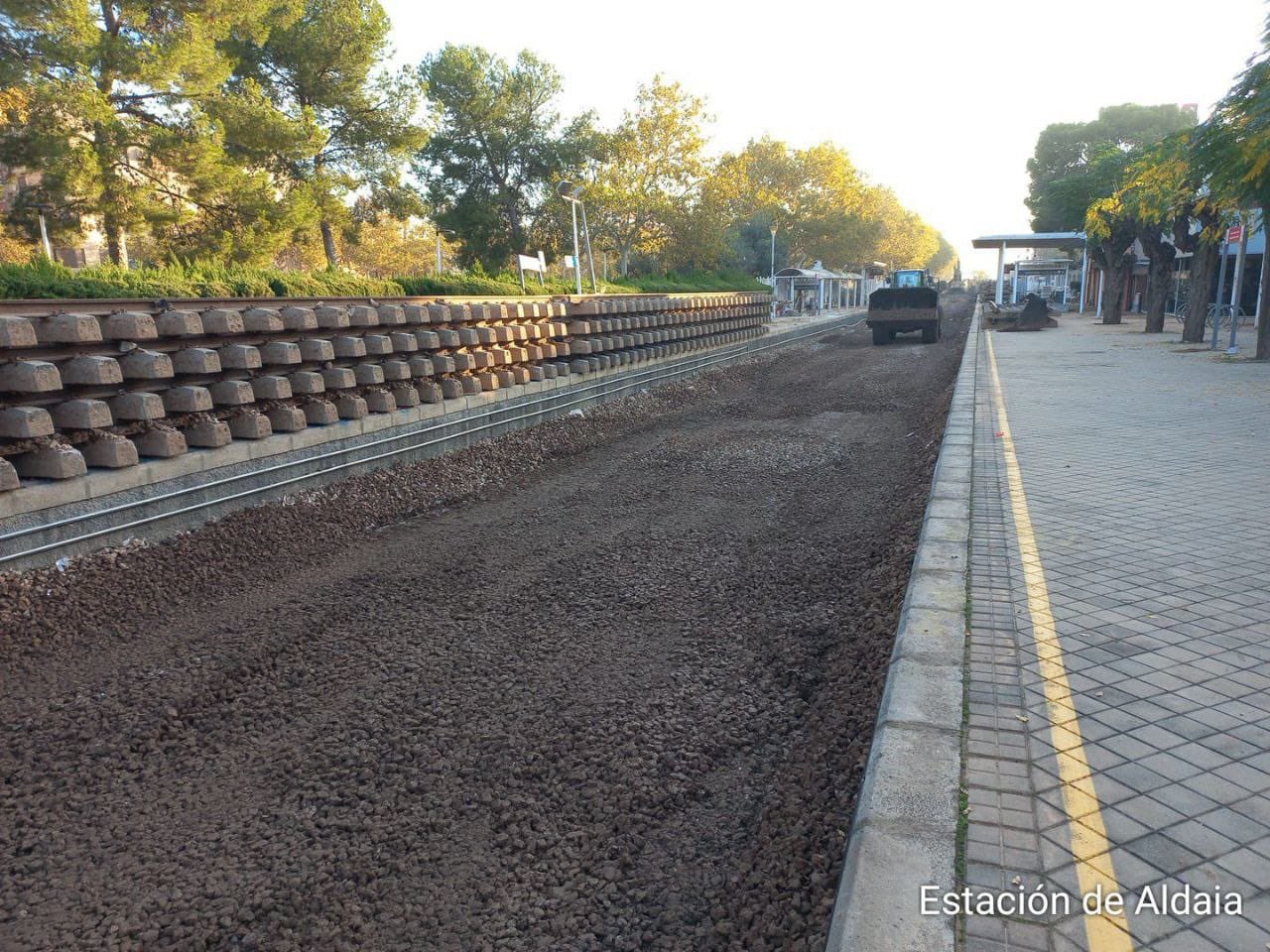 07.11.2024 Red convencional Aldaia: Avanzamos muy rápido hasta Aldaia y vamos limpiando plataforma para montar vía nueva.