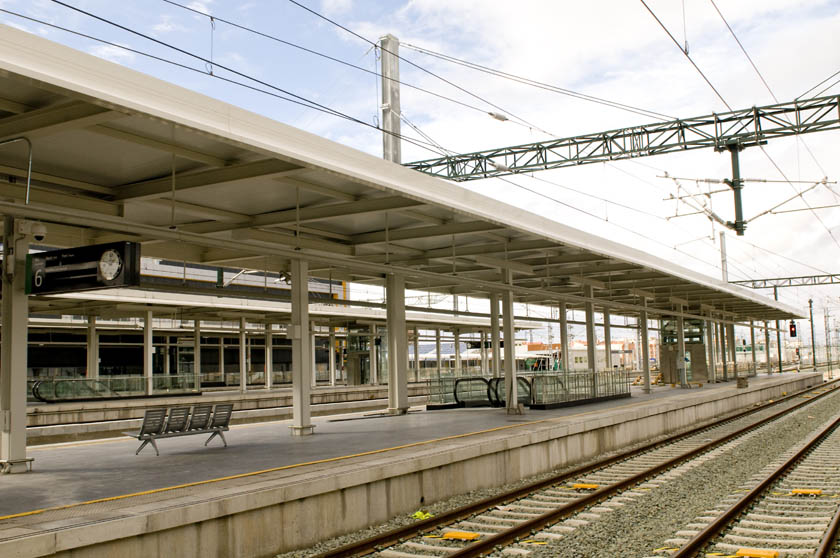 Albacete Los Llanos station, platforms