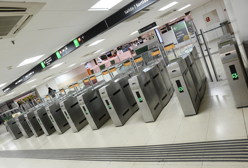 Barcelona Sants station, access control turnstiles