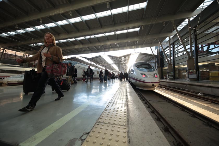 Estación Vialia Málaga María Zambrano, andenes