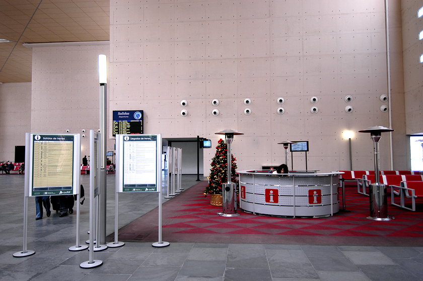 Zaragoza Las Delicias station, hall