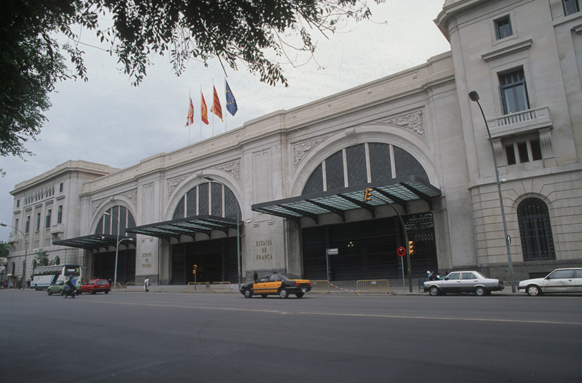 França Station (historically Barcelona-Terminus): facade