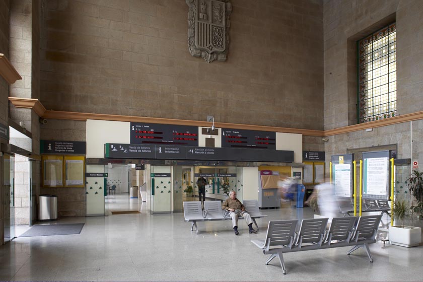 A Coruña station: hall