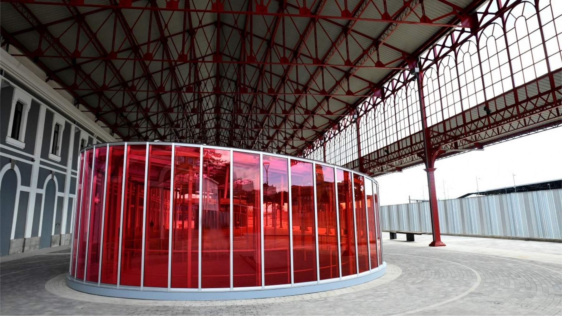 Lucernarios estación de León, integración del ferrocarril: Mención de honor en los World of Color Awards .