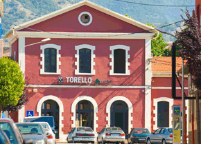 Fachada principal de la estación de Torelló