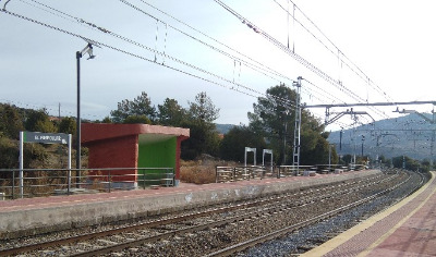 Estación de El Pimpollar. Vista marquesina desde andenes.