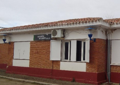 Estación de Monzón De Campos. Vista fachada principal desde exterior.