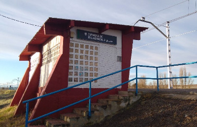 Estación de Espinosa De Villagonzalo. Vista marquesina lateral desde exterior.