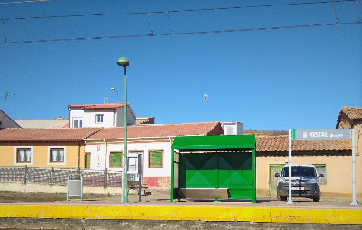Estación de Nistal. Vista marquesina desde andenes.