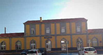 Estación de Astorga. Vista fachada principal desde exterior.