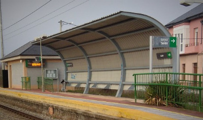 Estación de Vilamartín De Valdeorras. Vista marquesina desde andenes.
