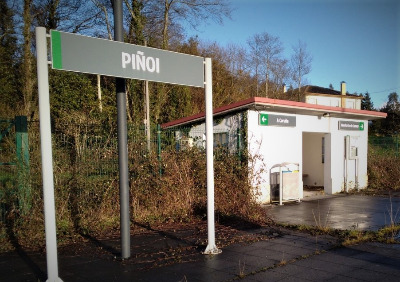 Estación de Piñoi. Vista marquesina desde andenes.