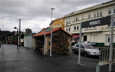 Estación de Perbes. Vista marquesina desde andenes.