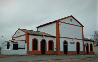 Estación de Villafranca De Los Barros. Vista fachada principal desde exterior.