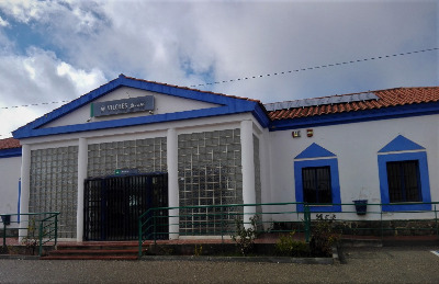 Estación de Vilches. Vista fachada principal desde exterior.