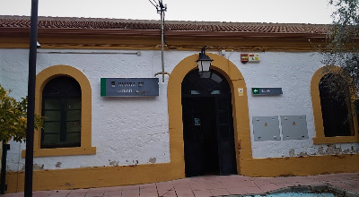 Estación de Jimera De Líbar. Vista fachada principal desde exterior.