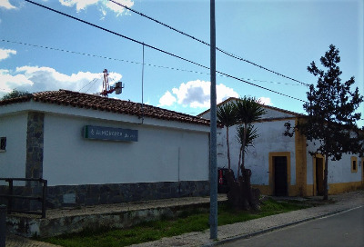 Estación de Almoraima. Vista fachada principal desde exterior.