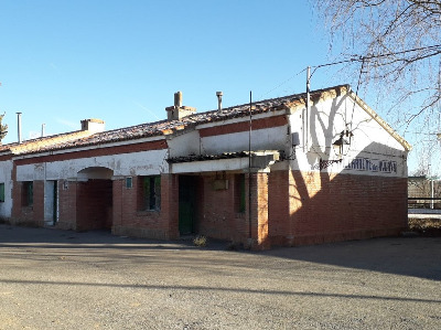 Estación de Villarreal De Huerva. Vista fachada principal desde exterior.