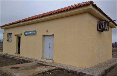 Estación de Caminreal-Fuentes Claras . Vista fachada principal desde exterior.