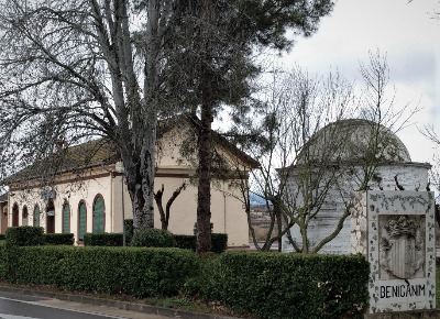 Estación de Benigànim. Vista fachada principal desde exterior.