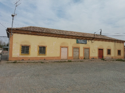 Estación de Morata De Jalón. Vista fachada principal desde exterior.