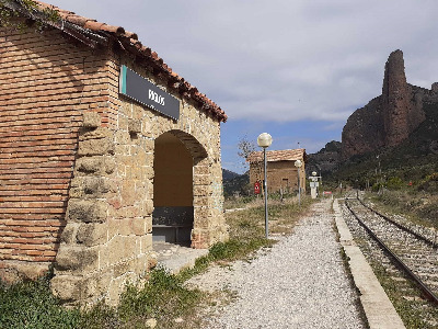 Estación de Riglos. Vista marquesina desde andenes.
