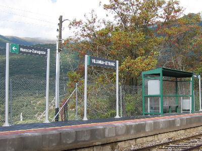 Estación de Villanúeva-Letranz . Vista marquesina desde andenes.