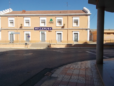 Estación de Mollerussa. Vista fachada principal desde exterior.