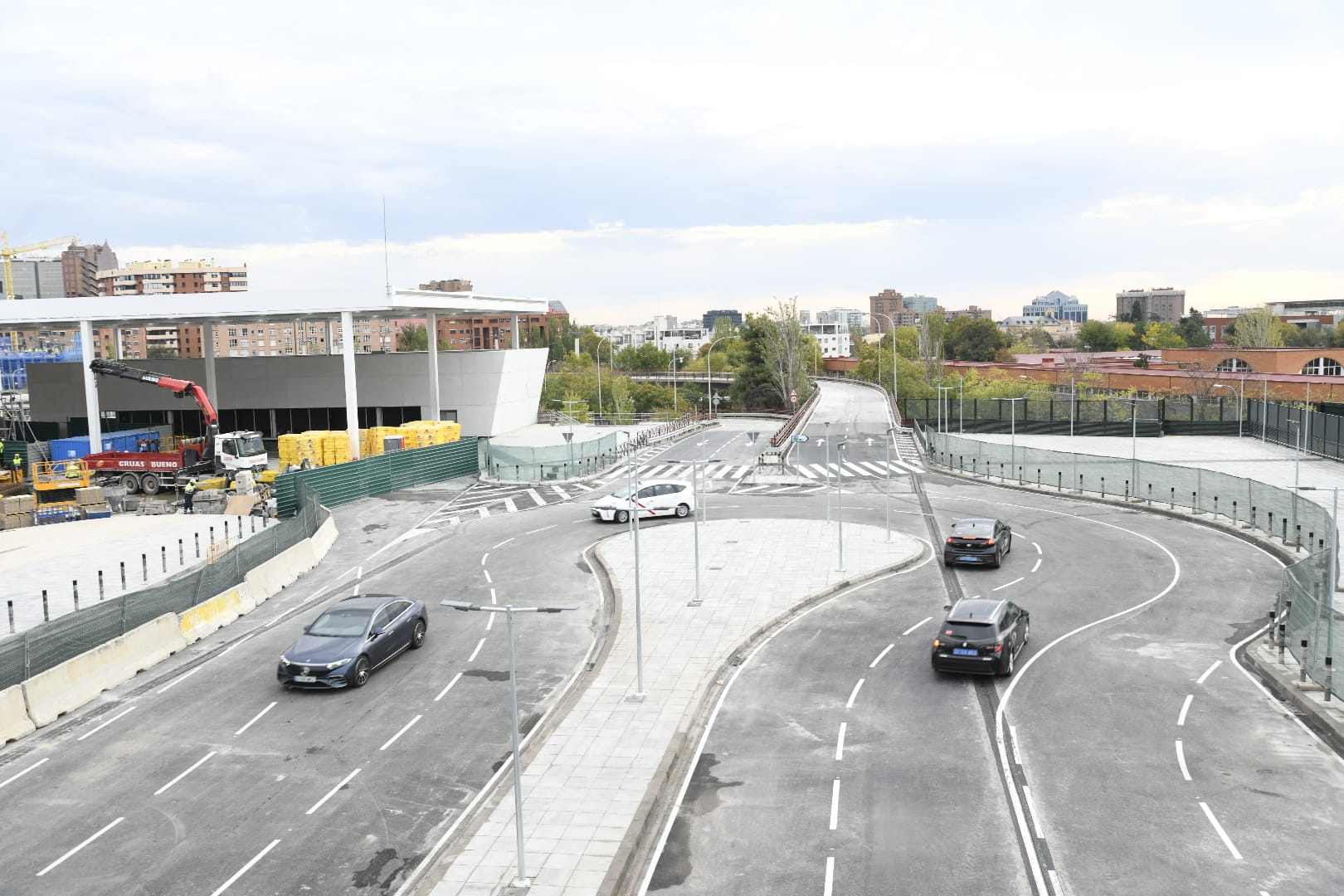 5 de noviembre de 2025. La estación de Chamartín-Clara Campoamor abre el viaducto de la calle Hiedra y recupera el tráfico rodado pasante