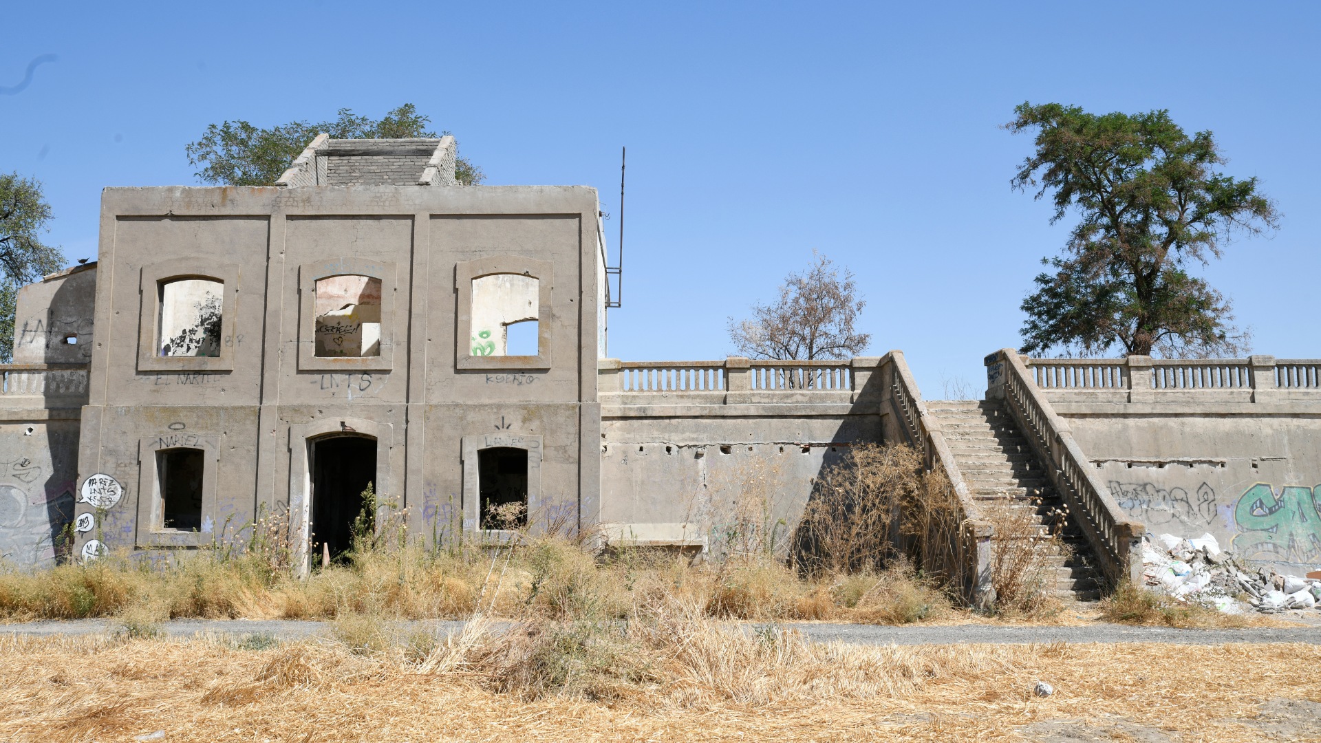 Antiguo apeadero de Villaseca de la Sagra (Toledo).