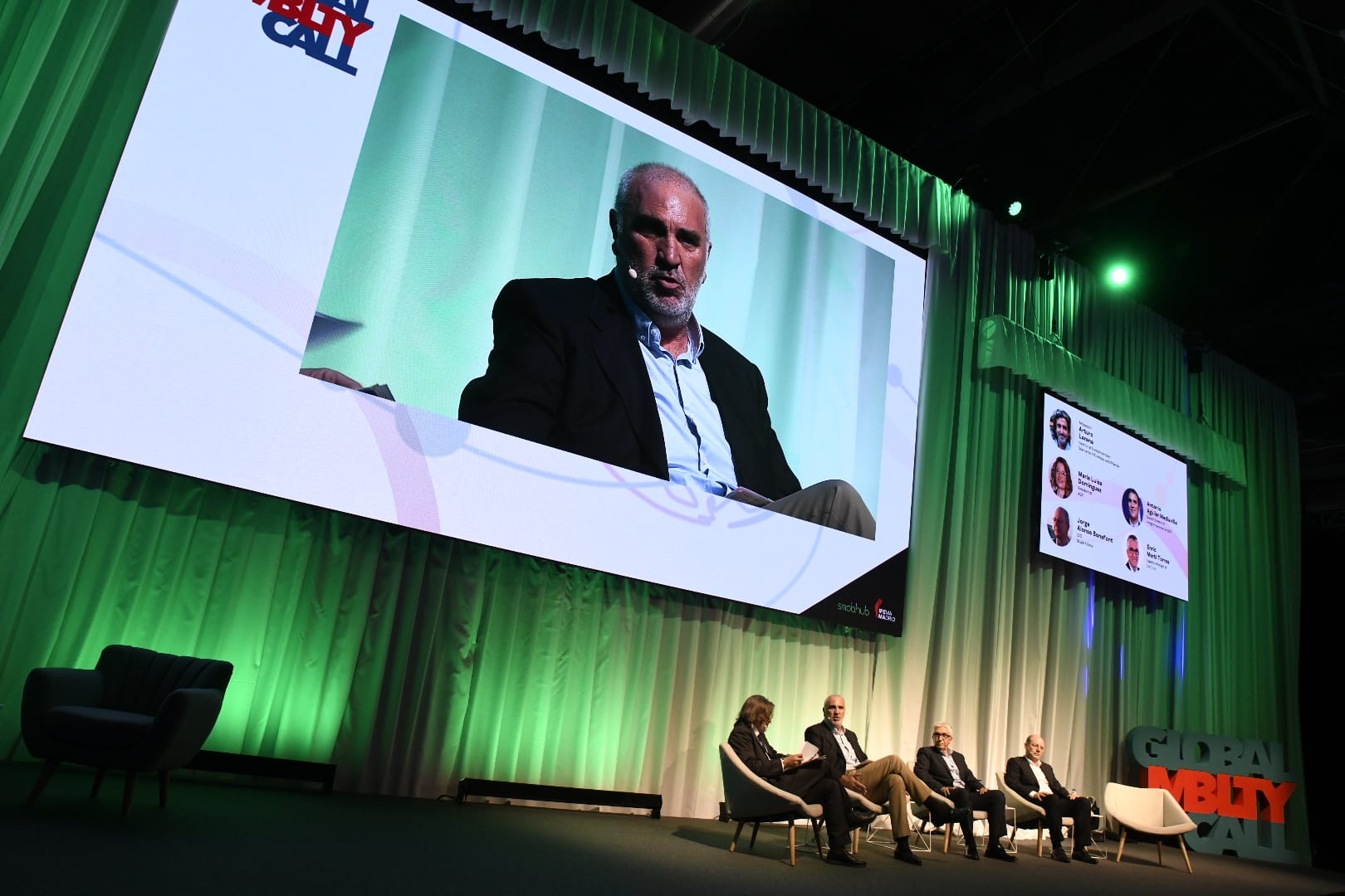 Auditorio principal. Sesión: Logística y Digitalización. Retos del Transporte Intermodal de Mercancías por Ferrocarril, con la participación de Antonio Aguilar, subdirector de Promoción de Transporte de Mercancías.