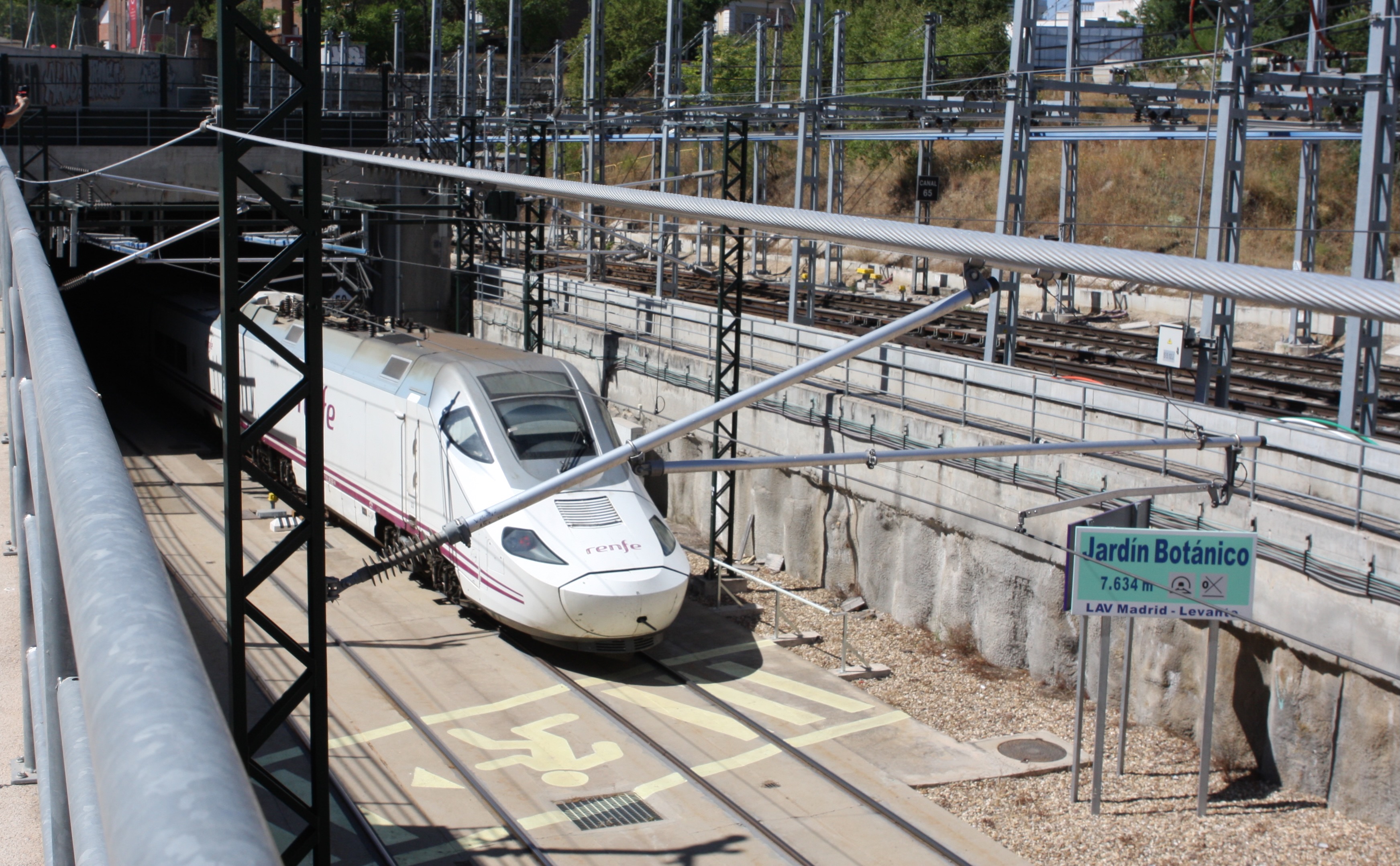 Primer tren comercial que atraviesa el nuevo túnel Chamartín- Puerta de Atocha. Procedente de Santander con destino Alicante.