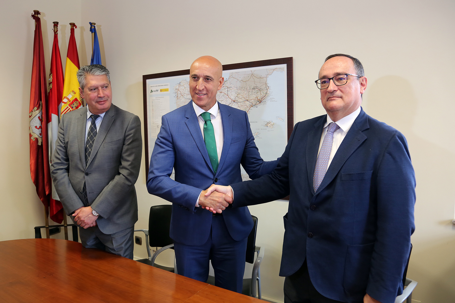 Firma del Convenio entre el Ayuntamiento de León y Adif