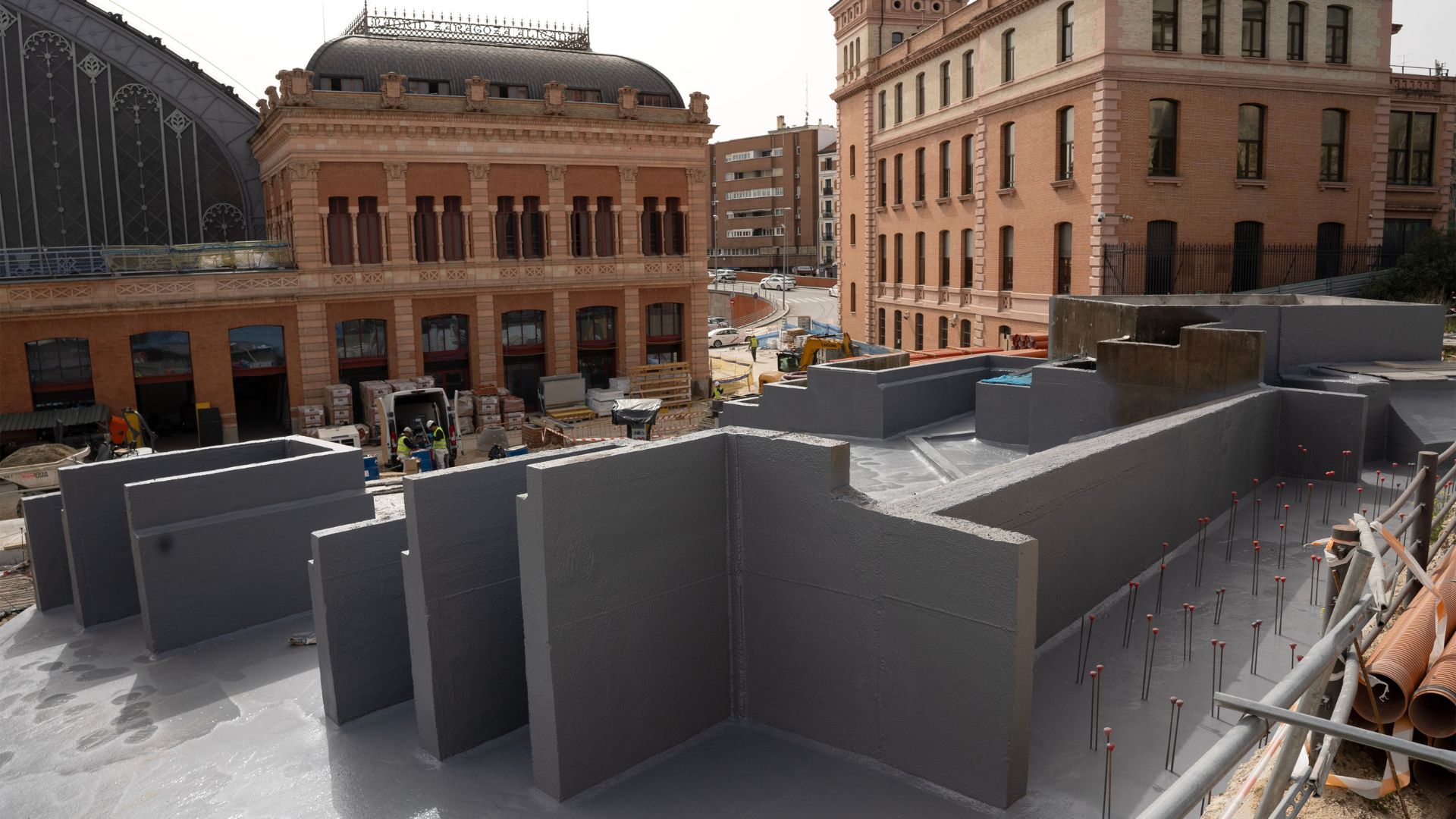 04.03.2026: La actuación pone en valor el edificio histórico y optimiza la experiencia de los usuarios gracias a una sustancial mejora de los accesos y los flujos de viajeros.