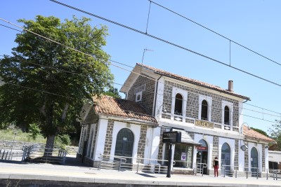 Fachada desde andenes