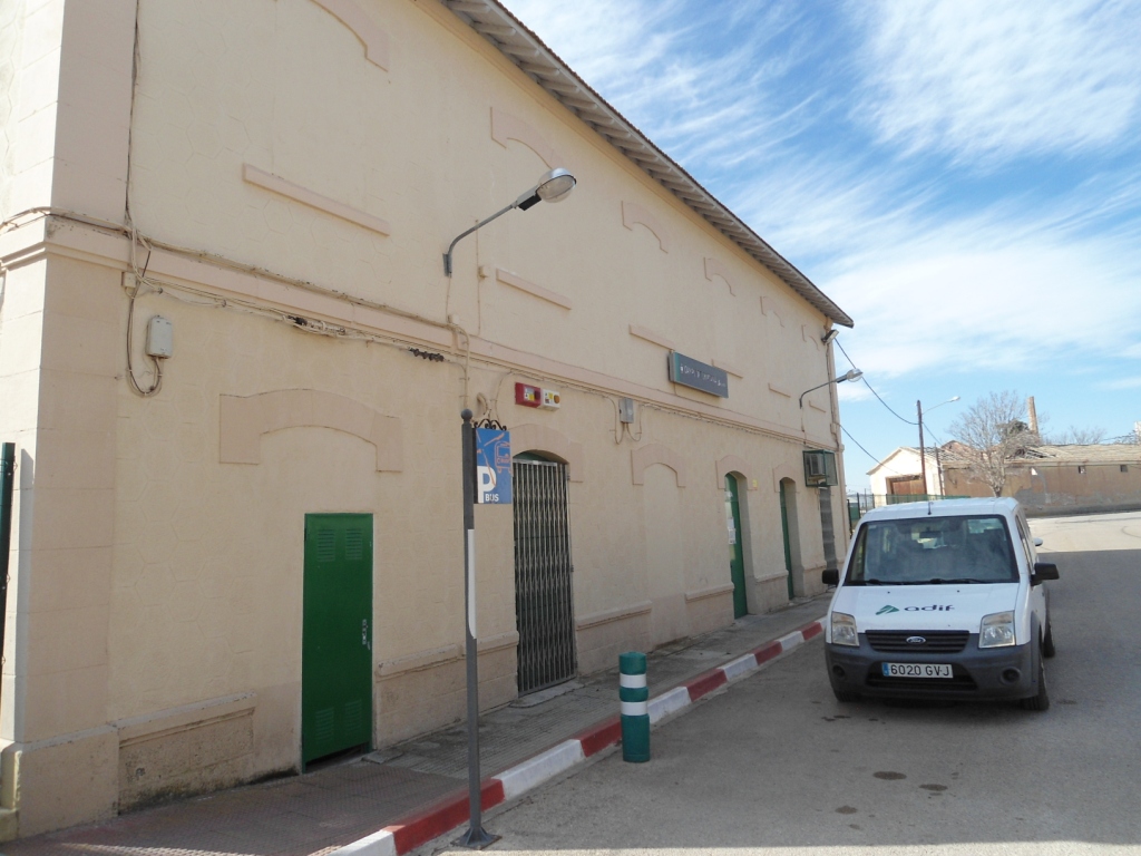 EDIFICIO ESTACIÓN LADO CIUDAD CAMPO CRIPTANA