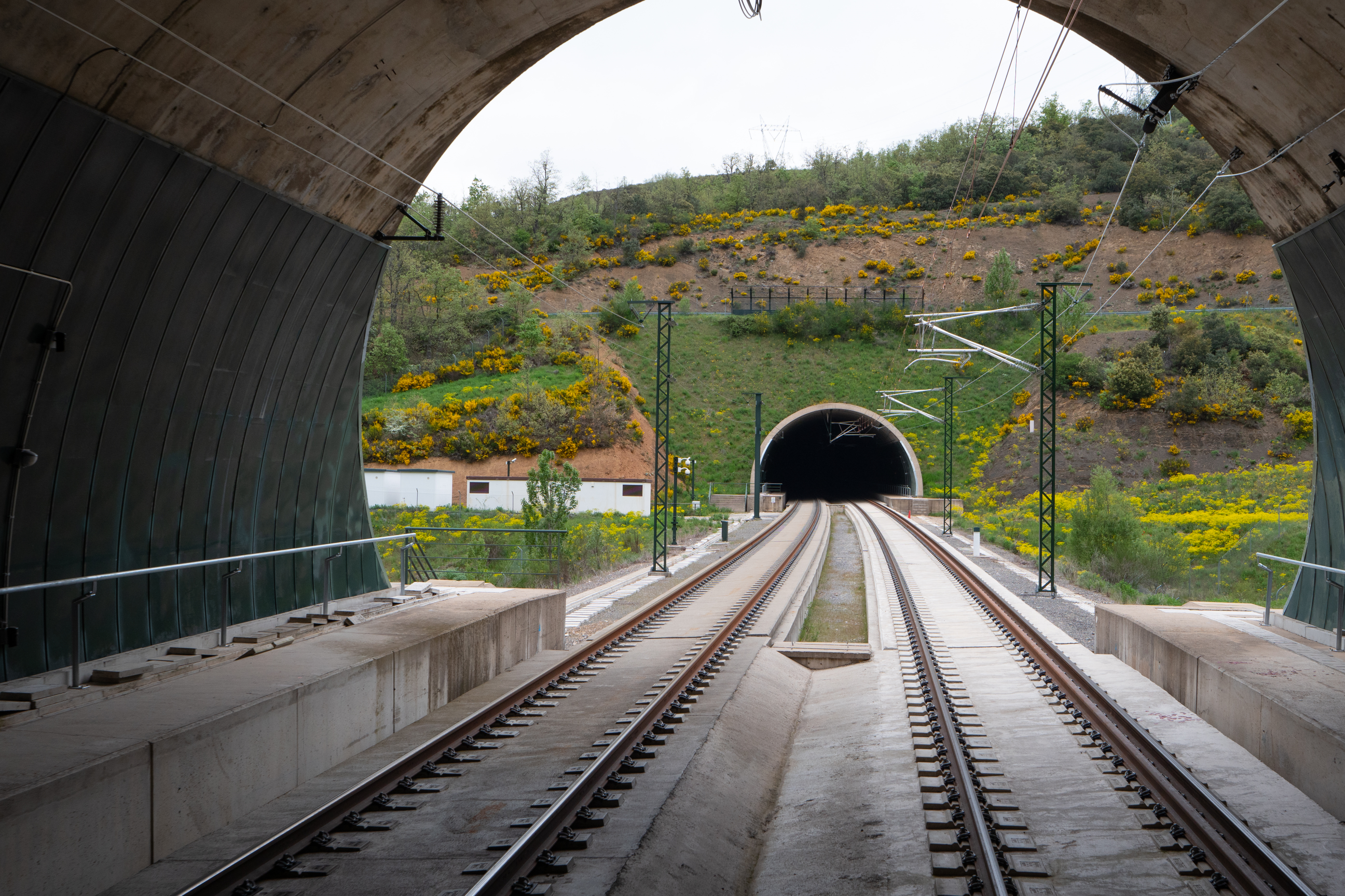 Mayo de 2022. Durante las pruebas con tren auscultador BT en la Variante de Pajares. Foto: A.G. Calzado.